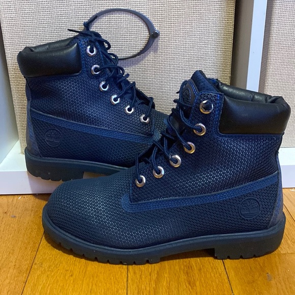 Navy Blue 6’ Timberland Boots - Picture 1 of 4